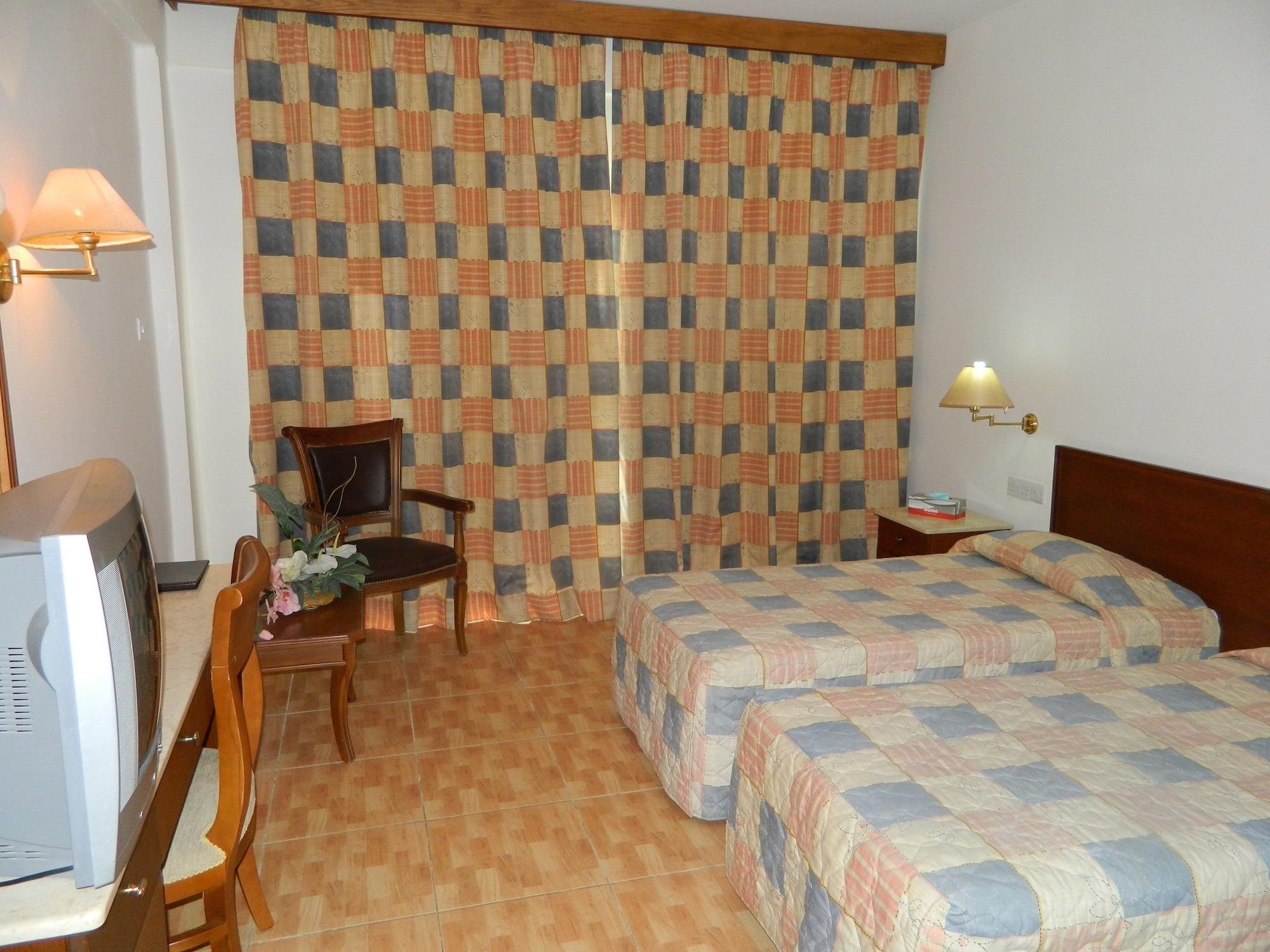 M. Moniatis Hotel Limassol Kültér fotó