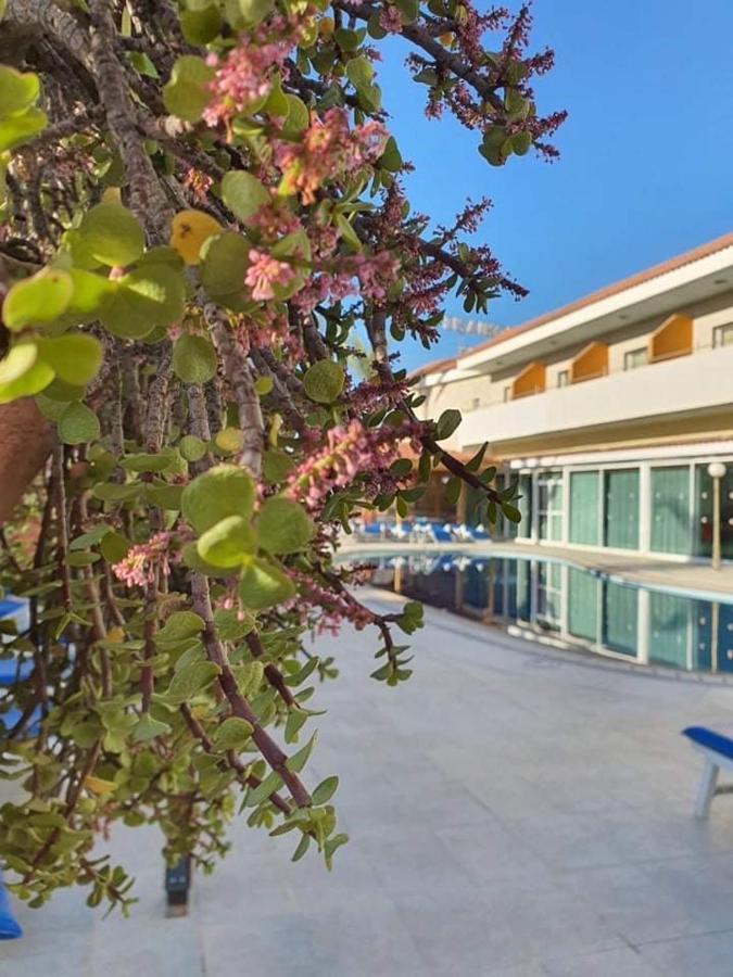 M. Moniatis Hotel Limassol Kültér fotó