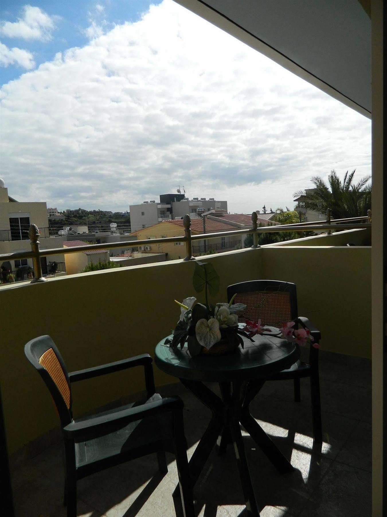 M. Moniatis Hotel Limassol Kültér fotó