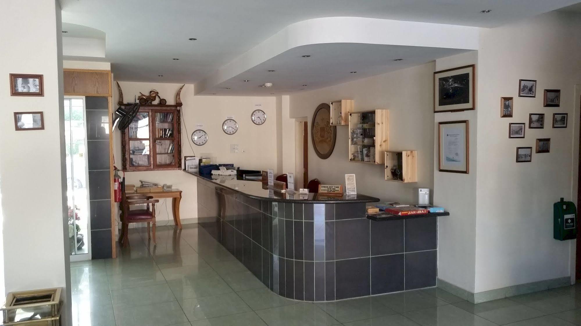 M. Moniatis Hotel Limassol Kültér fotó