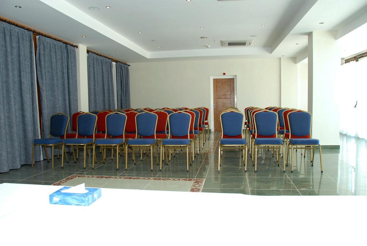 M. Moniatis Hotel Limassol Kültér fotó