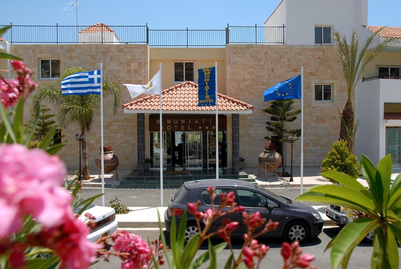 M. Moniatis Hotel Limassol Kültér fotó